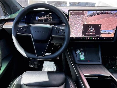 Used 2024 Tesla Model X AWD/4WD image 5