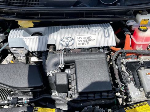 Used 2011 Toyota Prius Four w/ Solar Roof Pkg FWD image 30