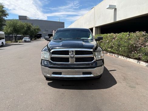 Used 2020 RAM 1500 Classic SLT w/ Luxury Group image 5