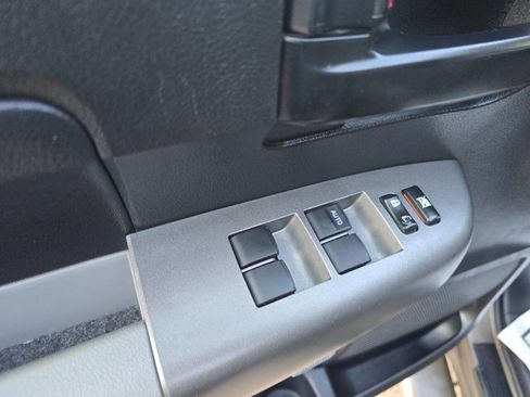 Used 2012 Toyota Tundra 4x4 Double Cab w/ Tow Pkg image 10