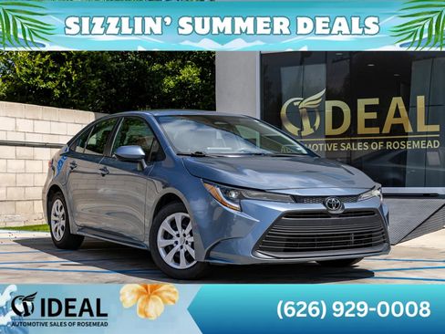 Used 2023 Toyota Corolla LE FWD image 1