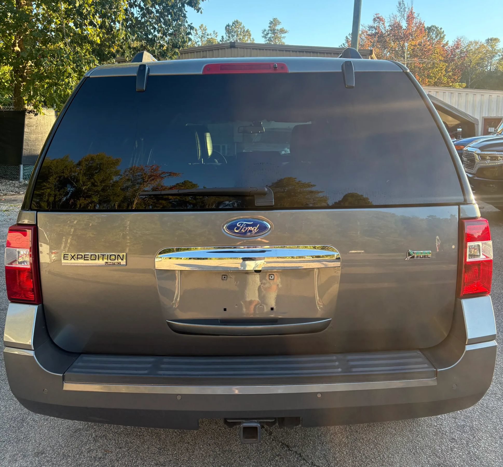 Used 2011 Ford Expedition Limited w/ 301A Rapid Spec Order Code AWD/4WD image 5