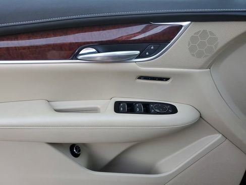 Used 2018 Cadillac XT5 Luxury w/ Driver Awareness Package image 16