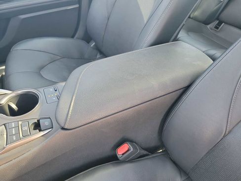 Used 2021 Toyota Camry XSE image 16