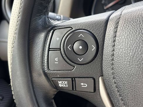 Used 2015 Toyota RAV4 Limited FWD image 21
