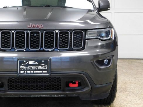 Used 2021 Jeep Grand Cherokee Trailhawk w/ Premium Lighting Group AWD/4WD image 18