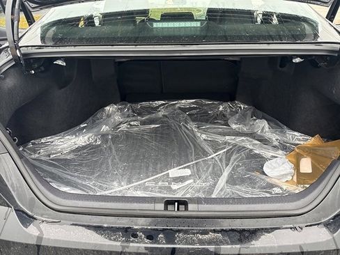 Used 2025 Toyota Camry SE image 13