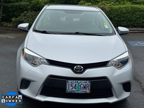 Used 2014 Toyota Corolla LE FWD image 2