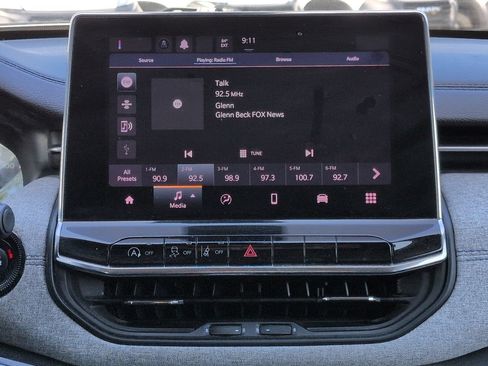 Used 2022 Jeep Compass Latitude FWD image 18