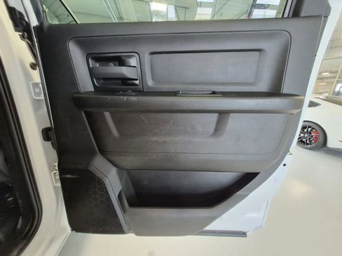 Used 2021 RAM 5500 Tradesman w/ Chrome Appearance Group AWD/4WD image 17