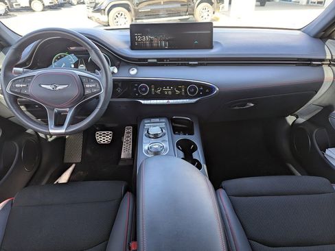 Used 2023 Genesis GV70 2.5T w/ Sport Prestige Package image 11