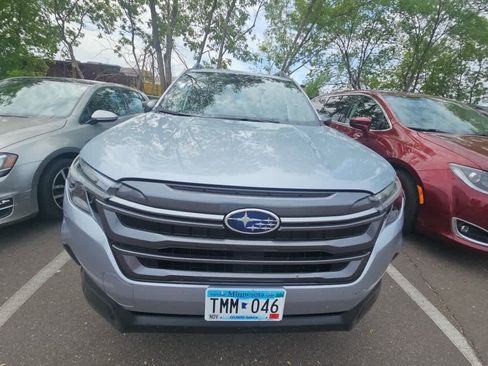 Used 2025 Subaru Forester Limited w/ Popular Package #2 AWD/4WD image 2