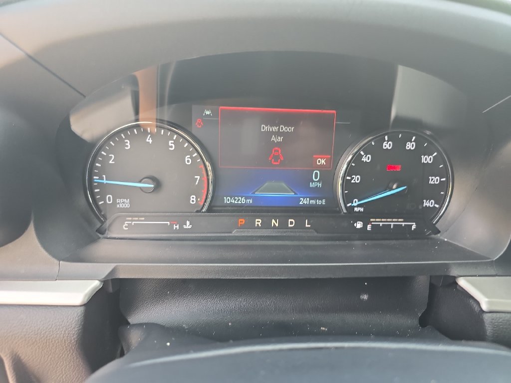 Used 2022 Ford Explorer XLT w/ Equipment Group 202A RWD image 36