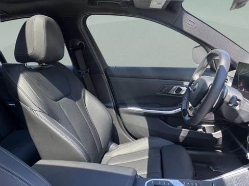 Used 2025 BMW 330i Sedan w/ Convenience Package image 10