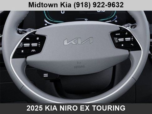 New 2025 Kia Niro EX Touring FWD image 23