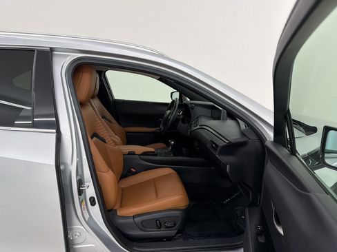 Used 2019 Lexus UX 200 w/ Accessory Package 2 FWD image 22