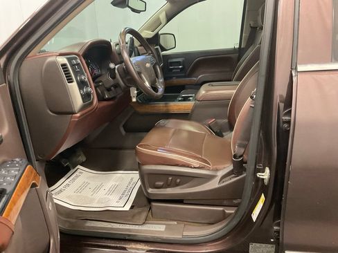 Used 2016 Chevrolet Silverado 1500 High Country w/ High Country Premium Package AWD/4WD image 6