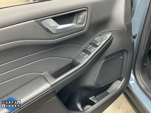 Used 2025 Ford Escape SE image 24