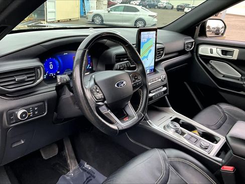 Used 2020 Ford Explorer ST w/ ST Street Pack image 17