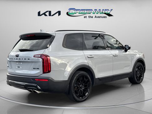 Certified 2021 Kia Telluride SX w/ Nightfall Edition Package AWD/4WD image 7