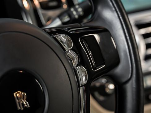 Used 2015 Rolls-Royce Wraith RWD image 23