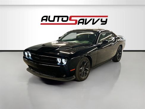 Used 2022 Dodge Challenger R/T w/ Plus Package image 3