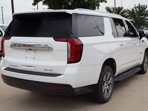 Used 2022 GMC Yukon XL SLE AWD/4WD image 3