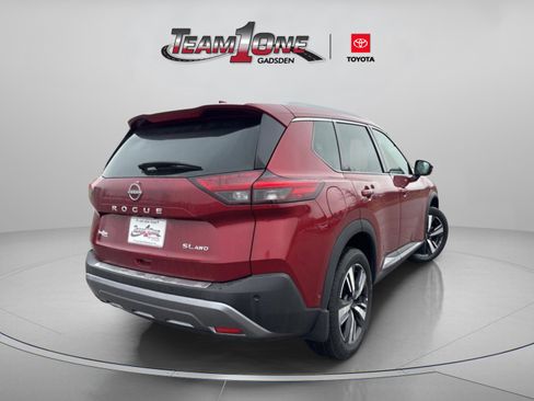 Used 2022 Nissan Rogue SL w/ SL Premium Package image 8