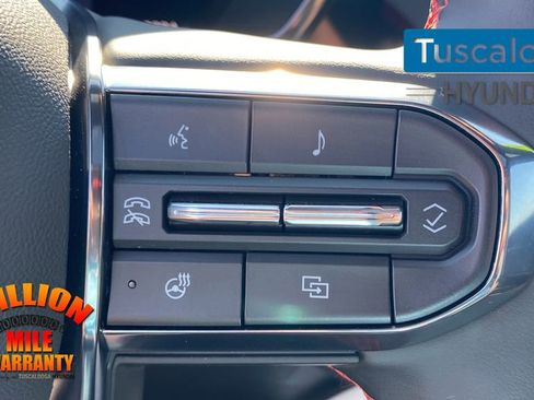 Used 2024 GMC Canyon AT4X image 20