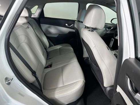 Used 2022 Hyundai Kona Limited image 26