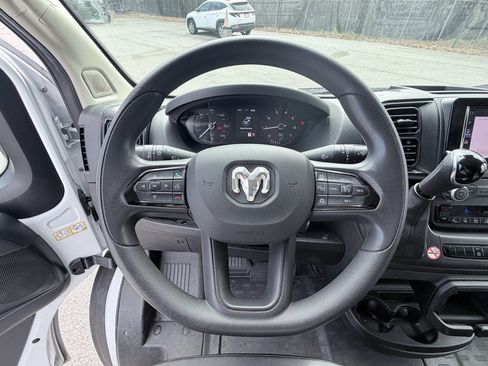 Used 2024 RAM ProMaster 2500 w/ Convenience Group FWD image 14