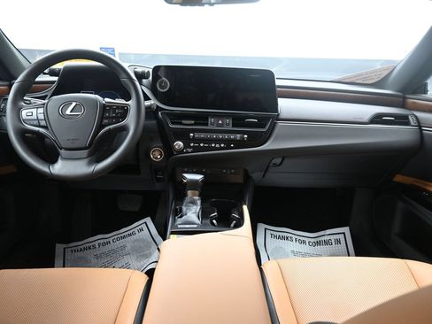 Used 2023 Lexus ES 250 w/ Premium Package AWD/4WD image 15