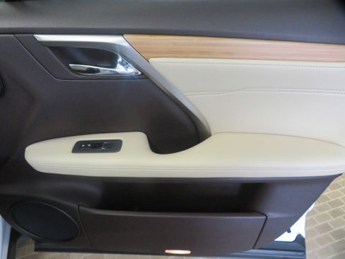 Used 2018 Lexus RX 350L FWD image 28