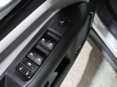 Certified 2024 Jeep Compass Limited image 16