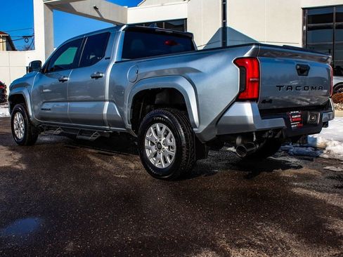 Used 2024 Toyota Tacoma SR5 AWD/4WD image 4