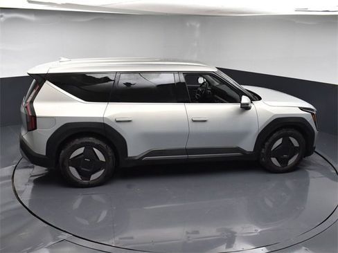 Certified 2024 Kia EV9 Light Long Range image 48