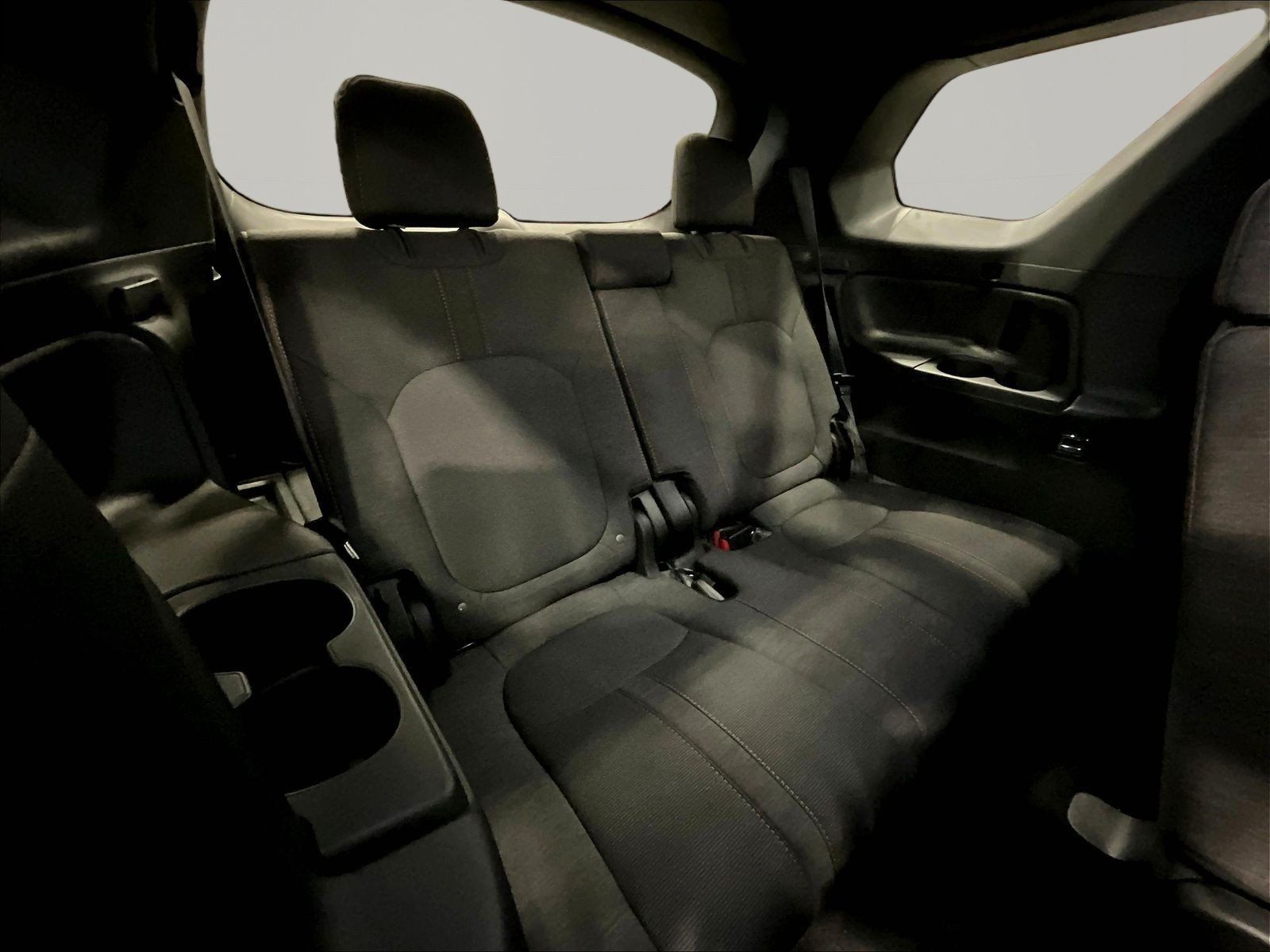 Used 2025 Honda Pilot Sport image 26