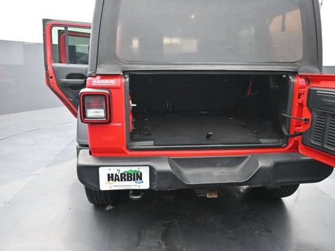 Used 2018 Jeep Wrangler Unlimited Sport S AWD/4WD image 8