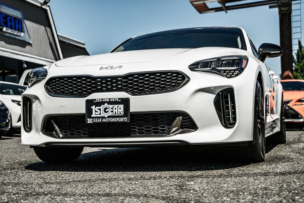 Used 2022 Kia Stinger GT1 AWD/4WD image 5