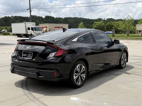 Used 2018 Honda Civic EX-L image 18