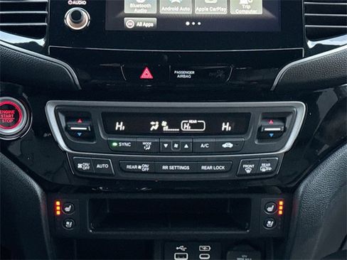 Certified 2024 Honda Passport Black Edition image 30