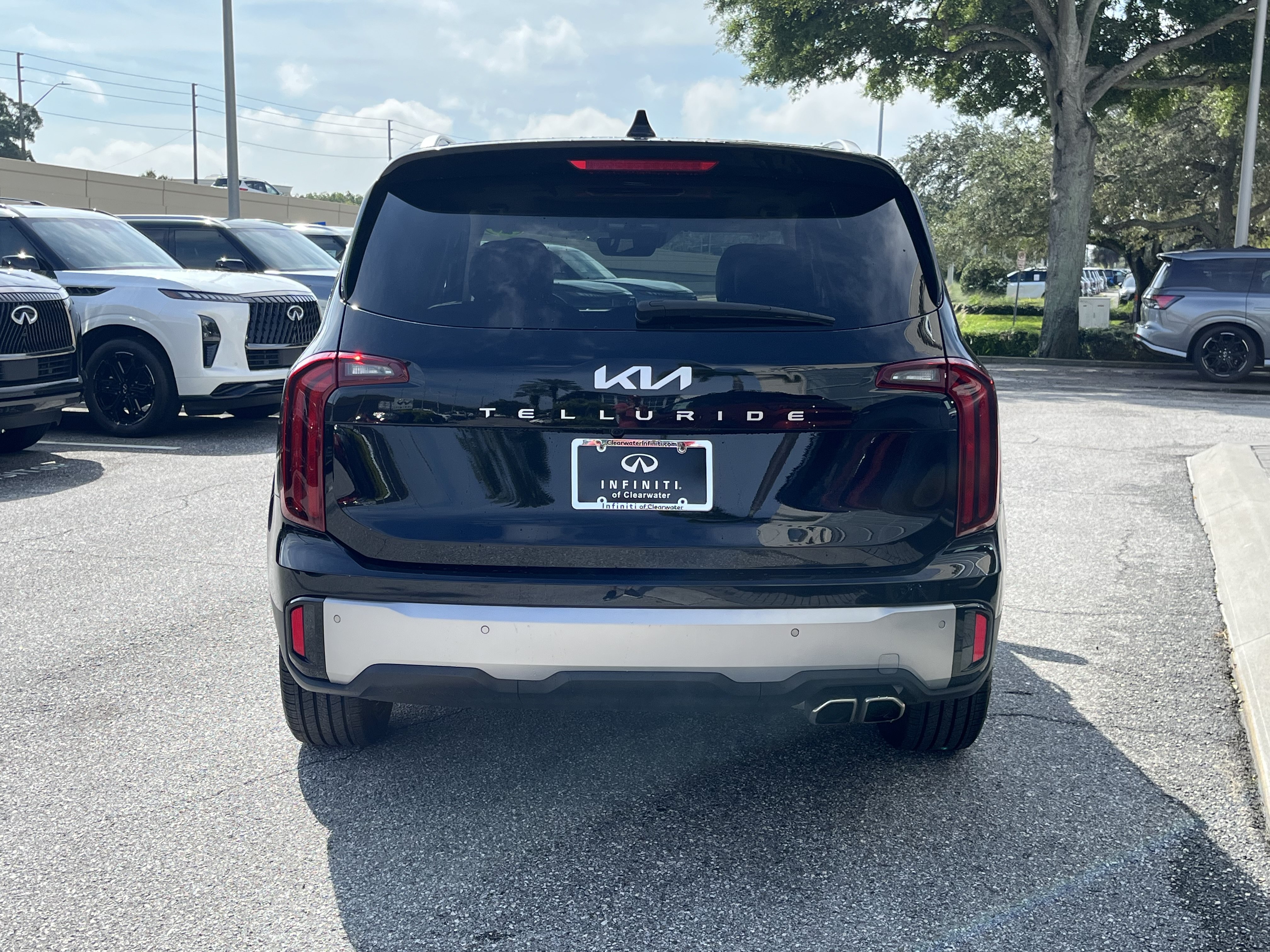 Used 2023 Kia Telluride S w/ S Sunroof Package FWD image 8