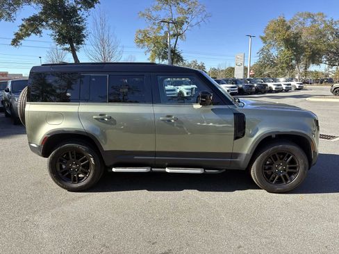 Used 2023 Land Rover Defender 110 S image 4