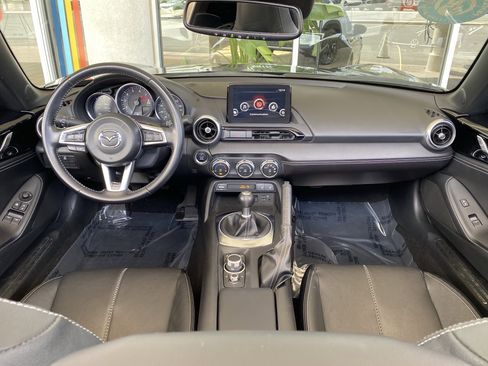 Used 2020 MAZDA MX-5 Miata RF Grand Touring RWD image 20