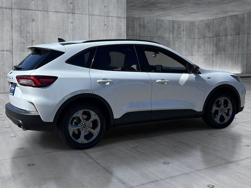 Used 2025 Ford Escape ST-Line FWD image 5
