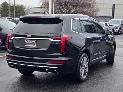 Used 2021 Cadillac XT6 Premium Luxury image 11