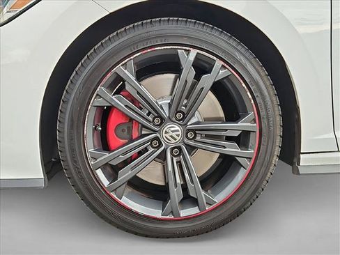 Used 2019 Volkswagen Jetta GLI FWD image 24