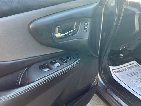 Used 2020 Nissan Murano SL w/ Moonroof Package AWD/4WD image 18