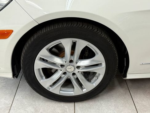 Used 2011 Mercedes-Benz E 350 Sedan image 37
