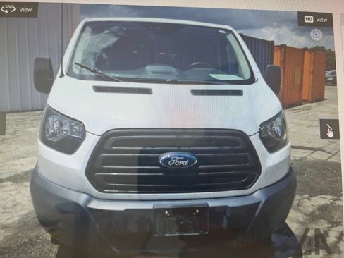 Used 2018 Ford Transit 150 XL RWD image 20